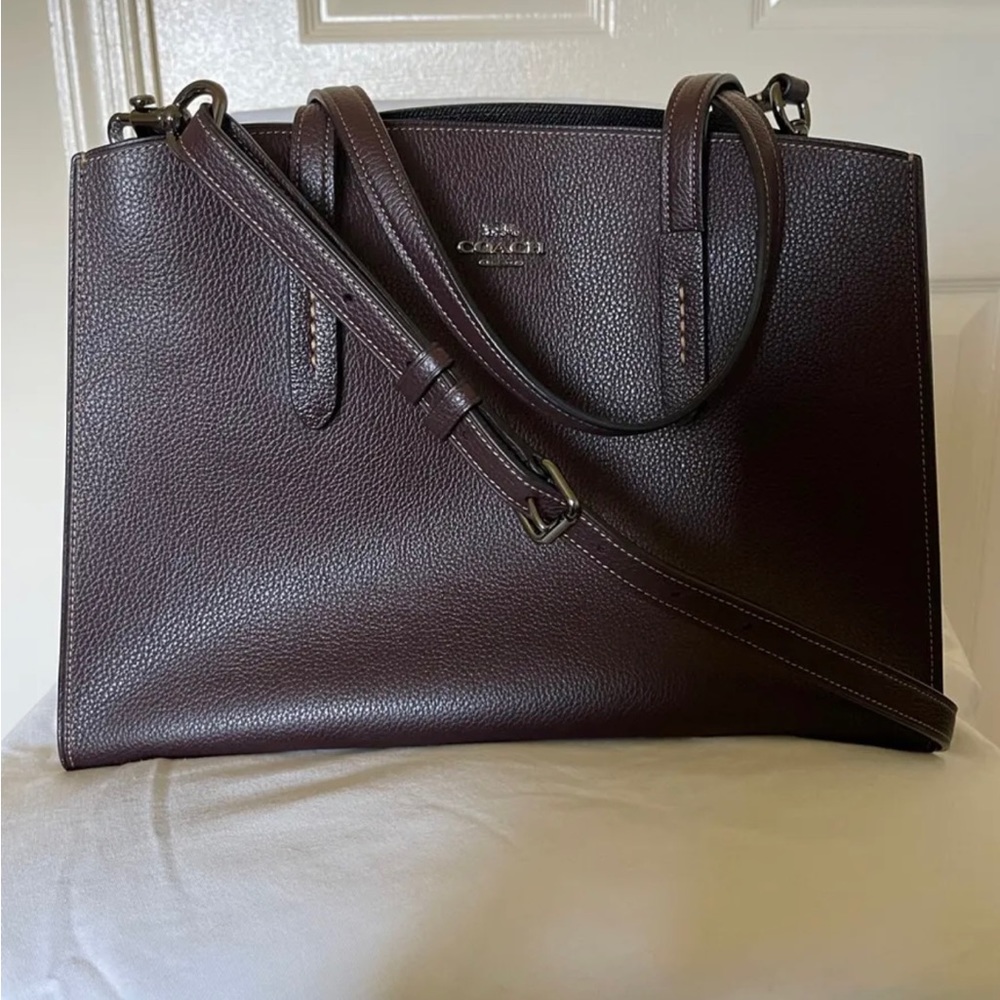 Coach Charlie Carryall